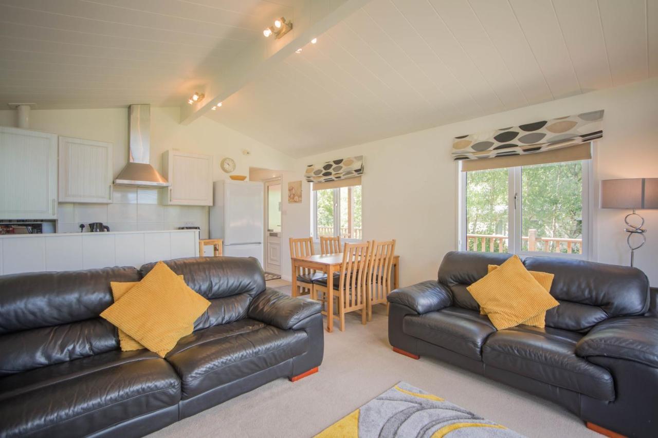 Puddleduck Lodge With Hot Tub On Felmoor Park Morpeth Exterior foto